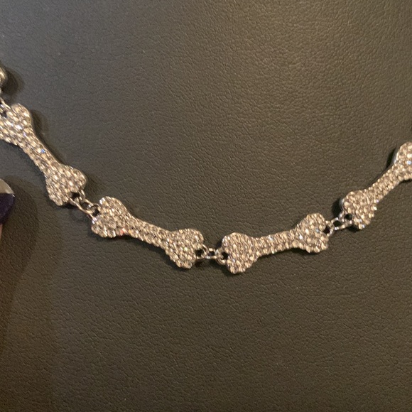 Rhinestone bone necklace - Picture 2 of 4